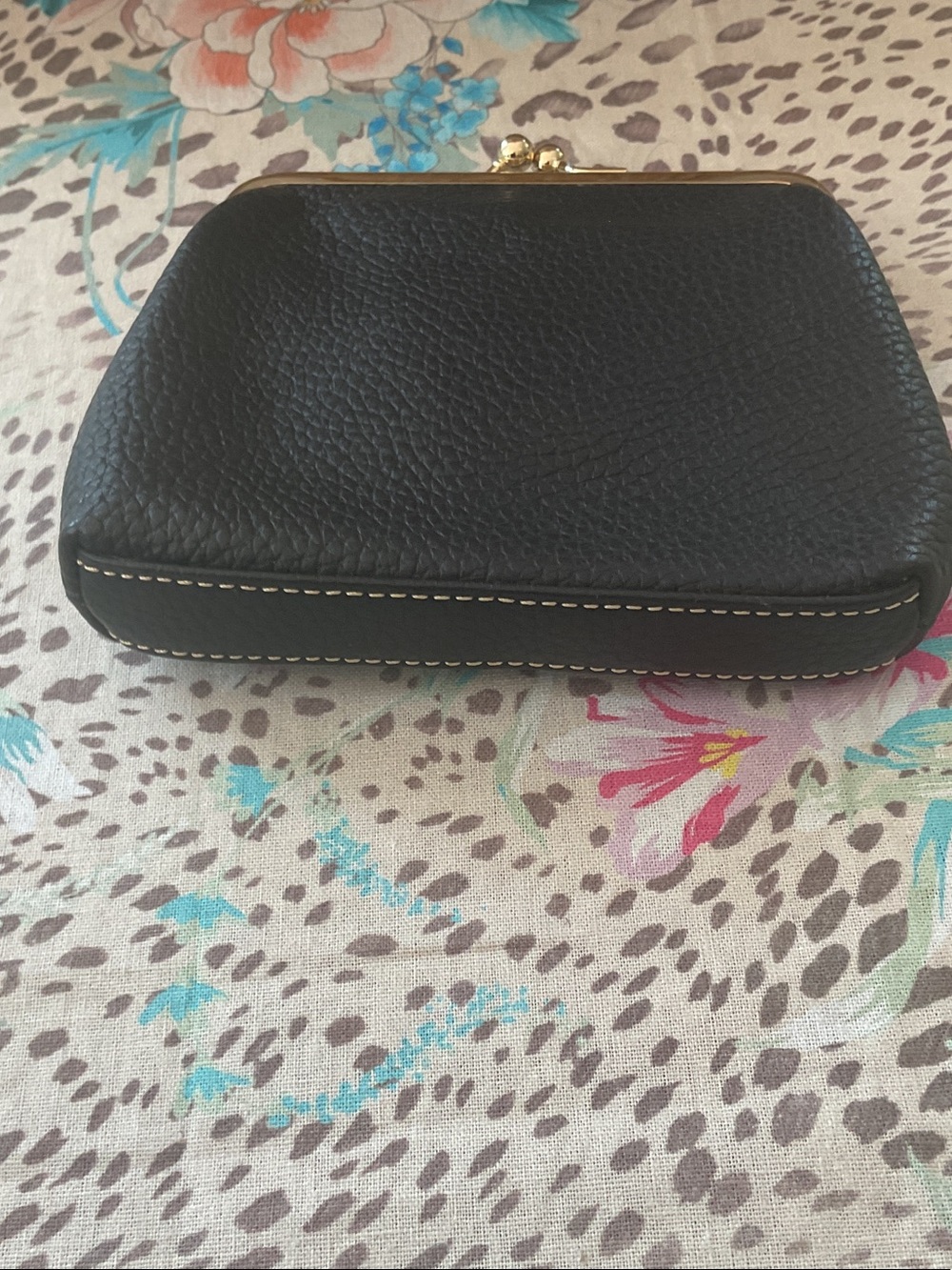 Dooney & Bourke Black Pebbled Leather Kiss-Lock Coin Purse with Gold Hardware - Picture 4 of 5
